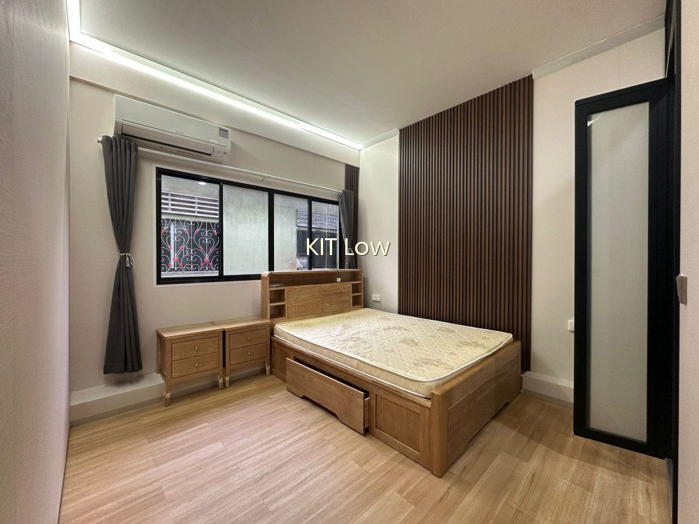 17 LORONG 15 GEYLANG image 1 of 4