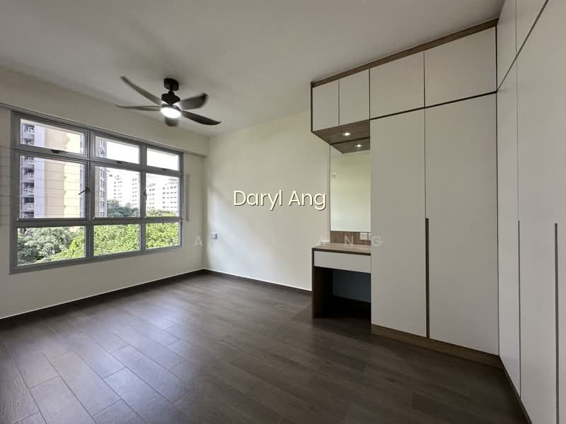 876C TAMPINES AVENUE 8 photo 2