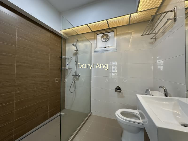 876C TAMPINES AVENUE 8 photo 3