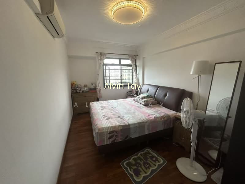 290A COMPASSVALE CRESCENT photo 2