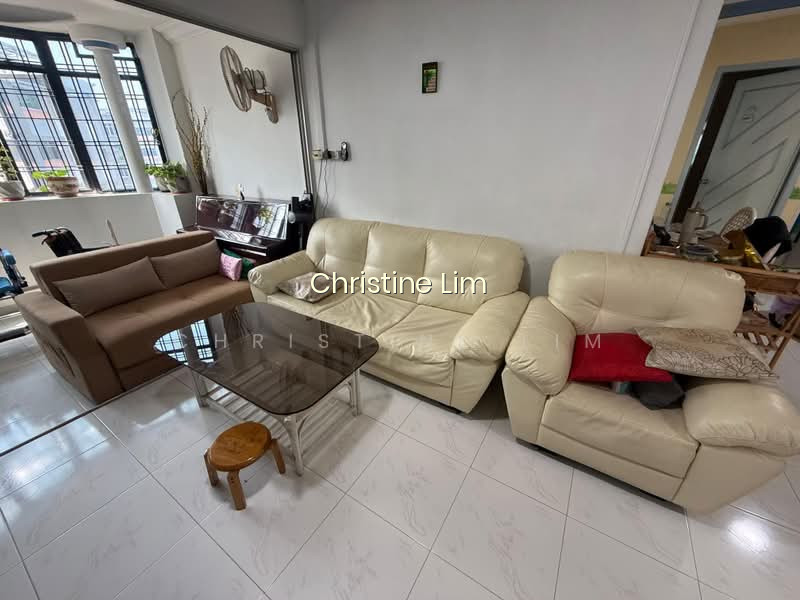 385 TAMPINES STREET 32 photo 2