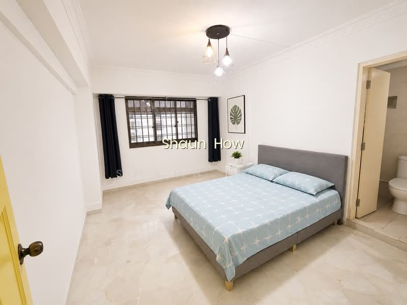 324 SEMBAWANG CLOSE photo 3