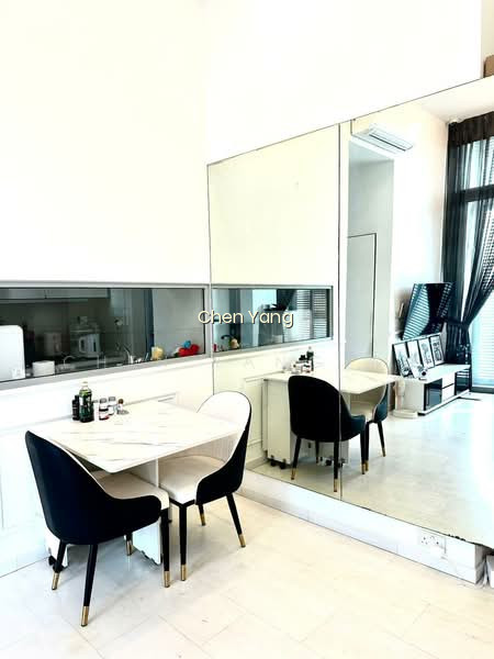 DUPLEX PENTHOUSE WITHIN 1KM OF RAFFLES GIRLS PRIMARY & NANYANG PRIMARY SCHOOL! photo 2