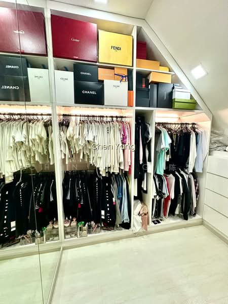 DUPLEX PENTHOUSE WITHIN 1KM OF RAFFLES GIRLS PRIMARY & NANYANG PRIMARY SCHOOL! photo 6