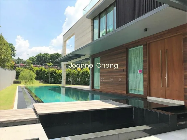 Lornie Road Bungalow 7BRM+FAMILY+POOL+LIFT+ROOF Terrace image 1 of 10