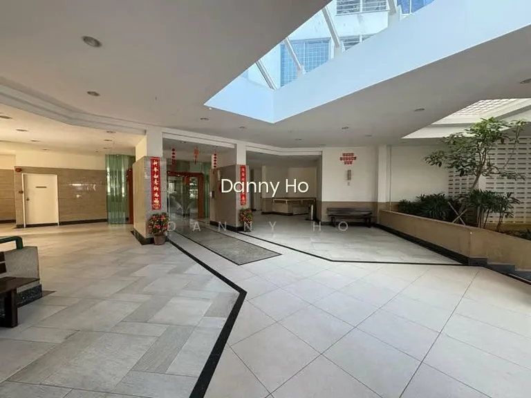 Cheap! Tanjong Rhu Freehold Condo for Sale! image 1 of 3