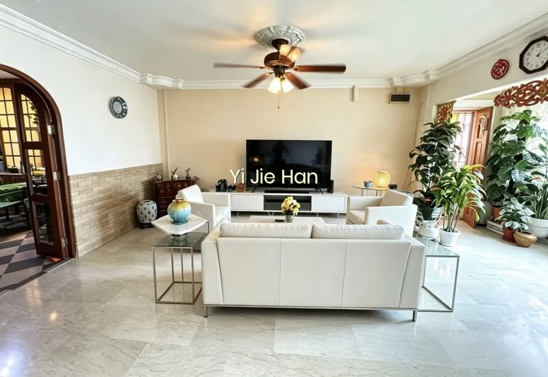 842H TAMPINES STREET 82