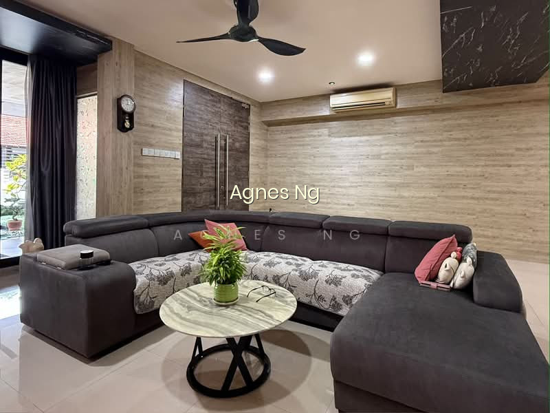 LANDED7772@KOVAN VICINITY NICELY RENOVATED TERRACE image 1 of 8