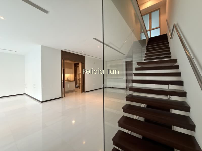 RESIDENCES @ EMERALD HILL photo 6