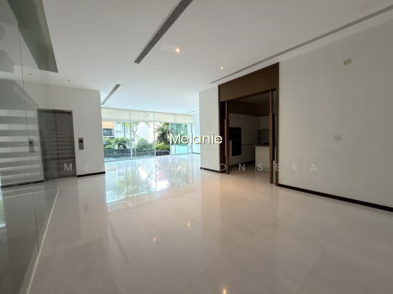 RESIDENCES @ EMERALD HILL