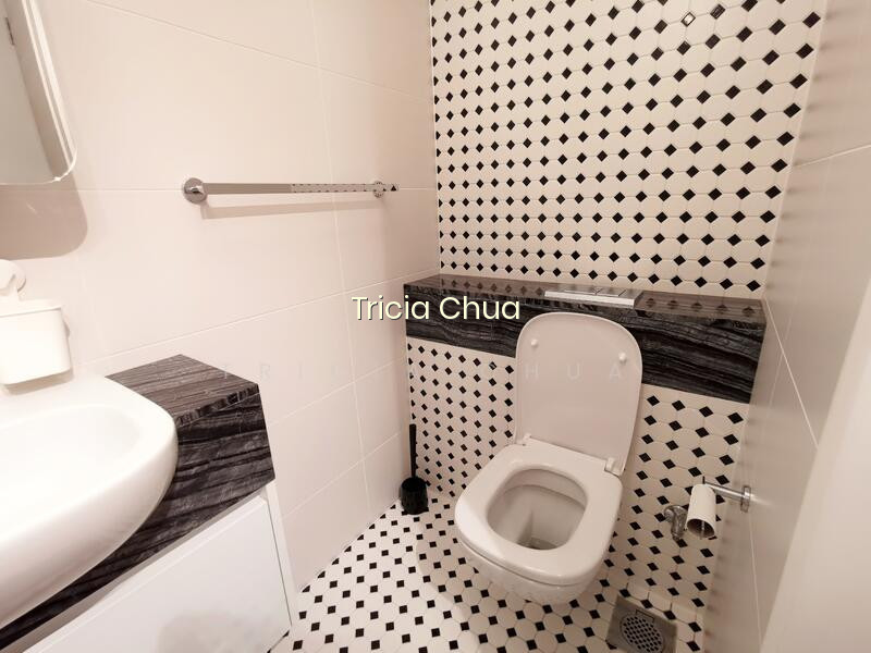 SOPHIA HILLS photo 6