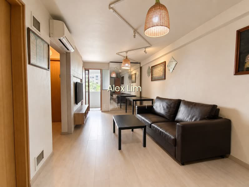 215 BOON LAY PLACE photo 2