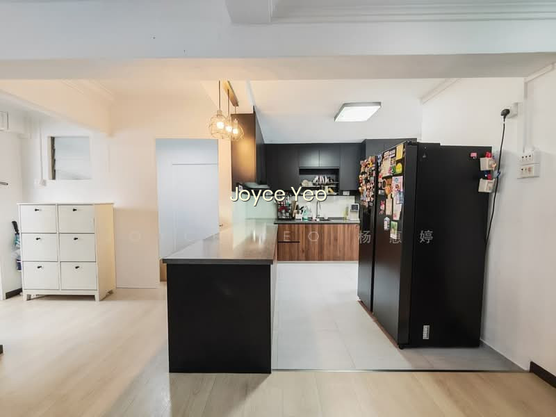 151 TAMPINES STREET 12 photo 3