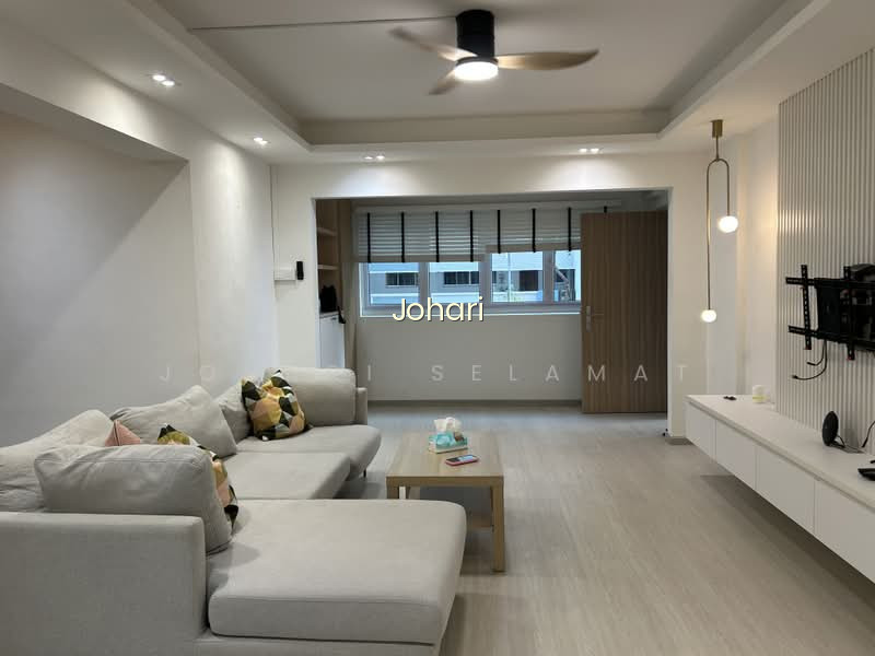 BLK 868 TAMPINES photo 3