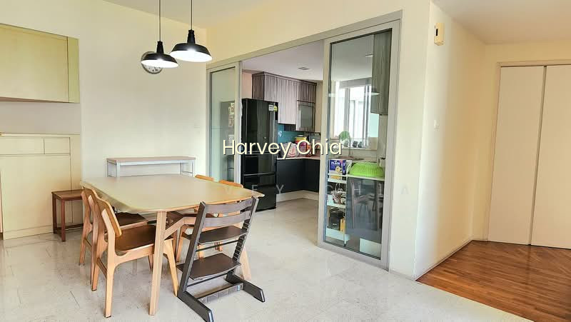 KERRISDALE photo 2