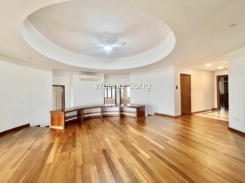 FREEHOLD CONDO NEAR ORCHARD ROAD photo 5
