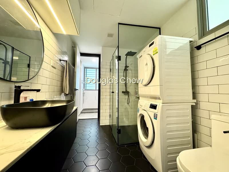 FERRARIA PARK CONDO photo 6