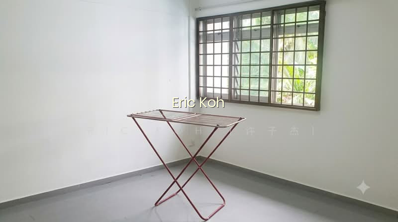 115 MARSILING RISE photo 3