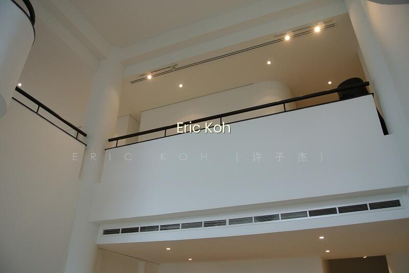 THE COLONNADE 4
