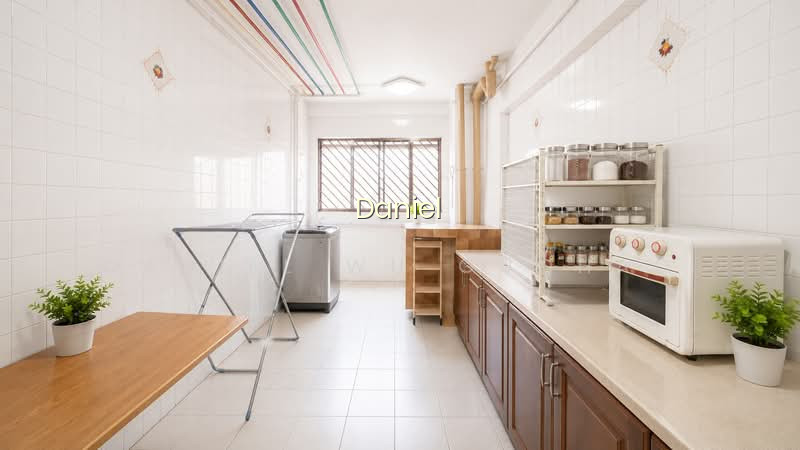 393 YISHUN AVENUE 6 photo 3