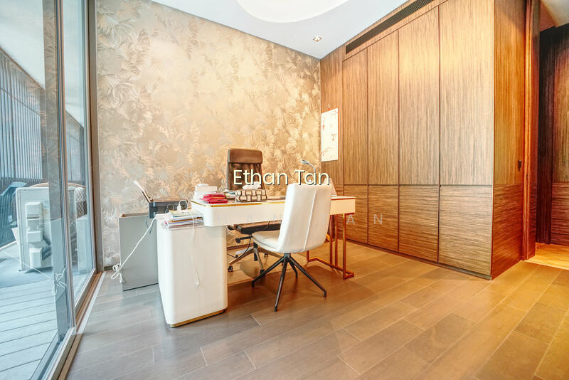 MEYERHOUSE 9