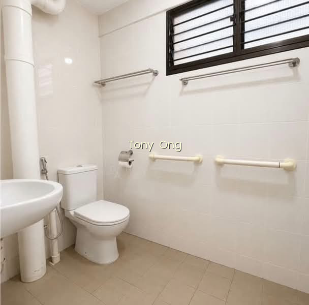 166 TAMPINES STREET 12 photo 6