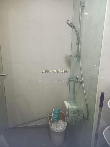 THE LUXURIE 8