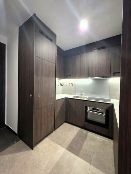 MIDTOWN MODERN 4