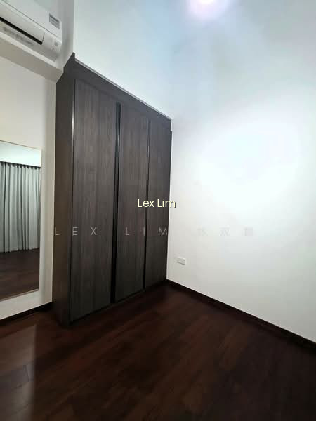 MIDTOWN MODERN 8