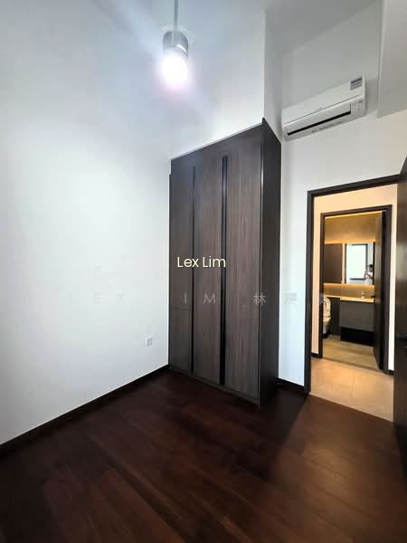 MIDTOWN MODERN 9