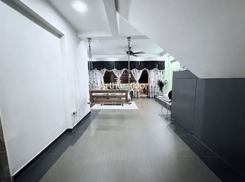 407 JURONG WEST STREET 42 photo 2