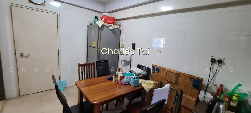 268 BOON LAY DRIVE photo 2