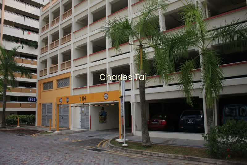 268 BOON LAY DRIVE photo 6