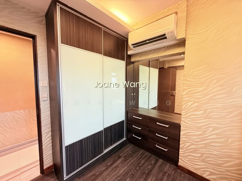 16 CANTONMENT CLOSE photo 4