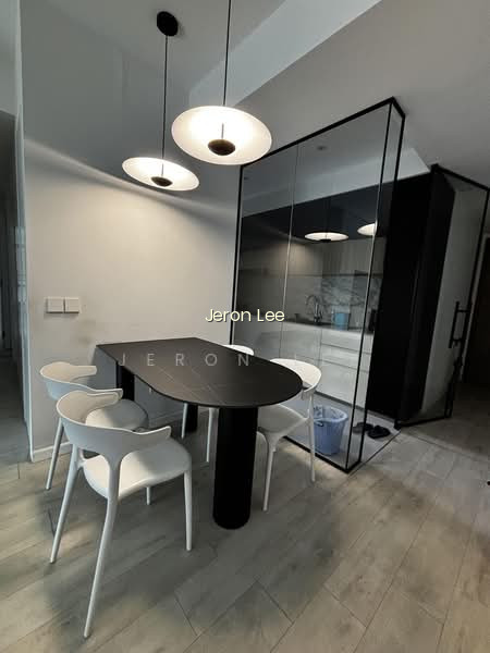 THE METROPOLITAN CONDOMINIUM photo 3