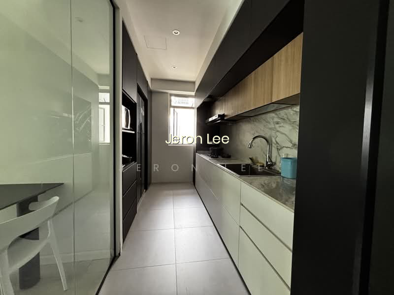 THE METROPOLITAN CONDOMINIUM photo 6