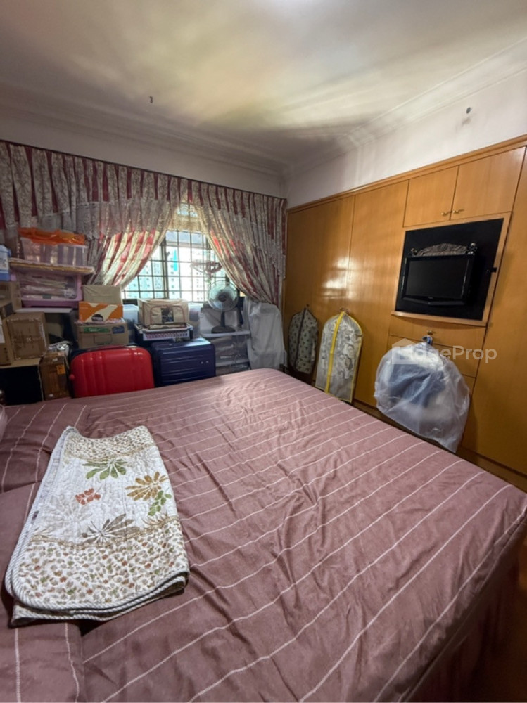 232 COMPASSVALE WALK photo 4