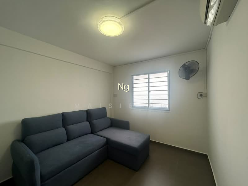 652 HOUGANG AVENUE 8 photo 3