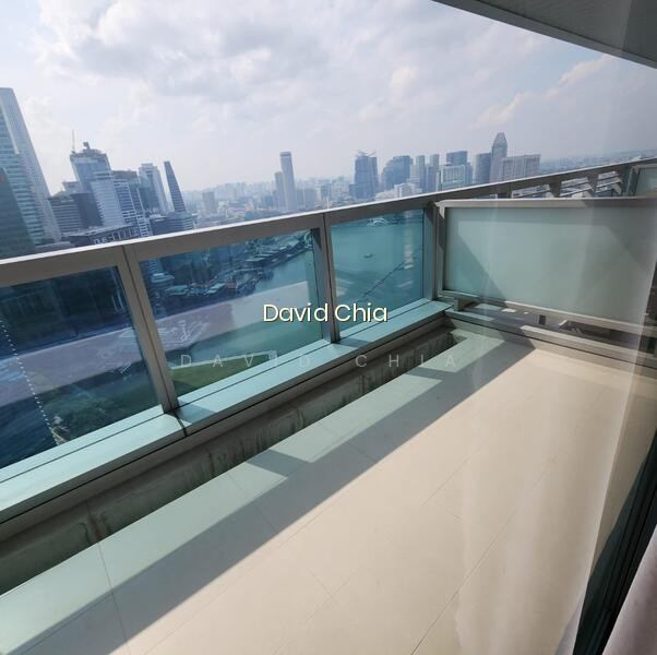 MARINA BAY RESIDENCES 10