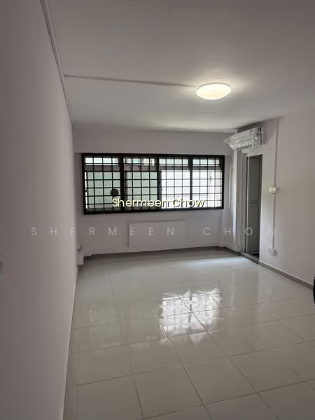 384 TAMPINES STREET 32 photo 5