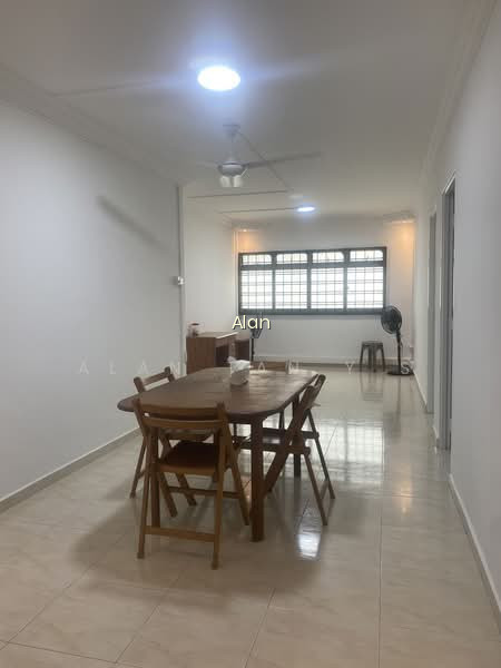 668 WOODLANDS RING ROAD image 1 of 10