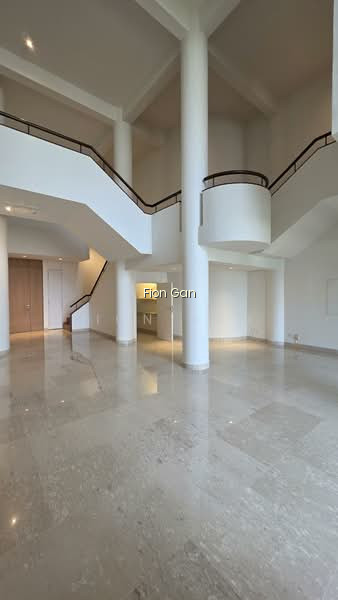 THE COLONNADE photo 3
