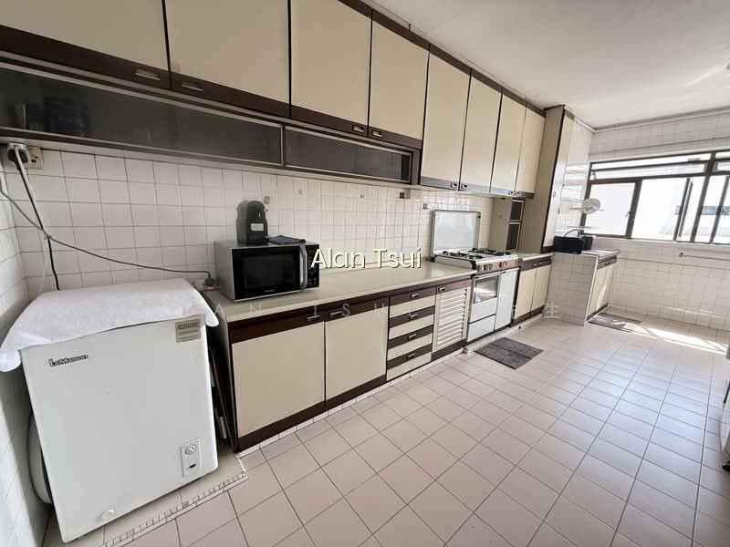 CHEAP HDB UNIT NEAR ALJUNIED MRT photo 3