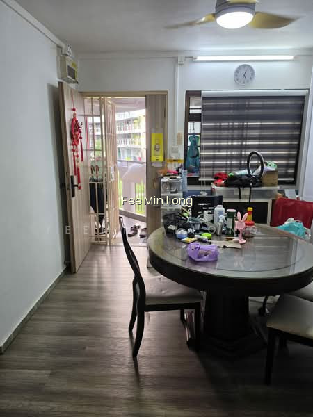 233 COMPASSVALE WALK photo 5