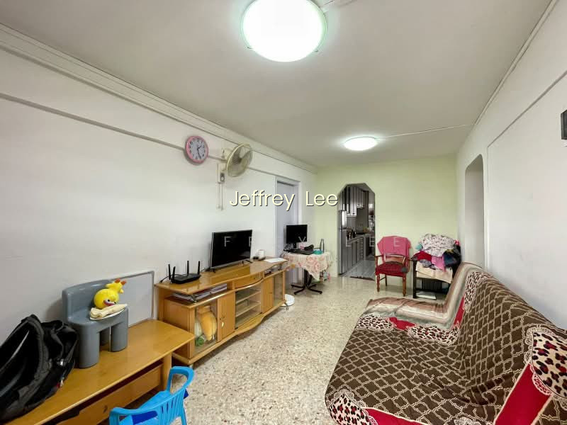 182 ANG MO KIO AVENUE 5 image 1 of 10