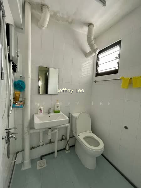 182 ANG MO KIO AVENUE 5 photo 3
