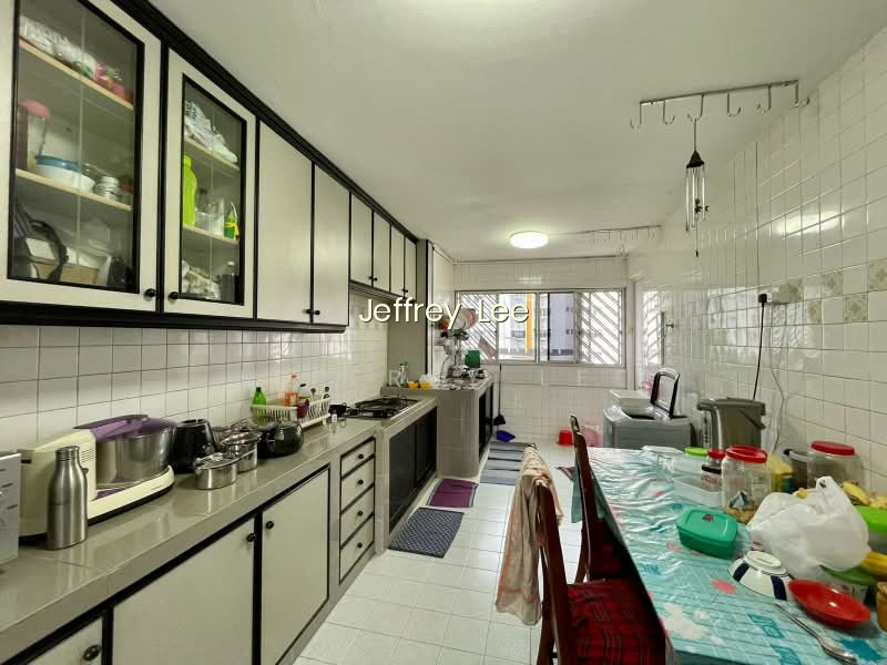 182 ANG MO KIO AVENUE 5 photo 6