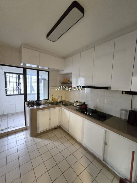 324 SEMBAWANG CLOSE photo 5