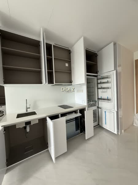 PEAK RESIDENCE photo 2