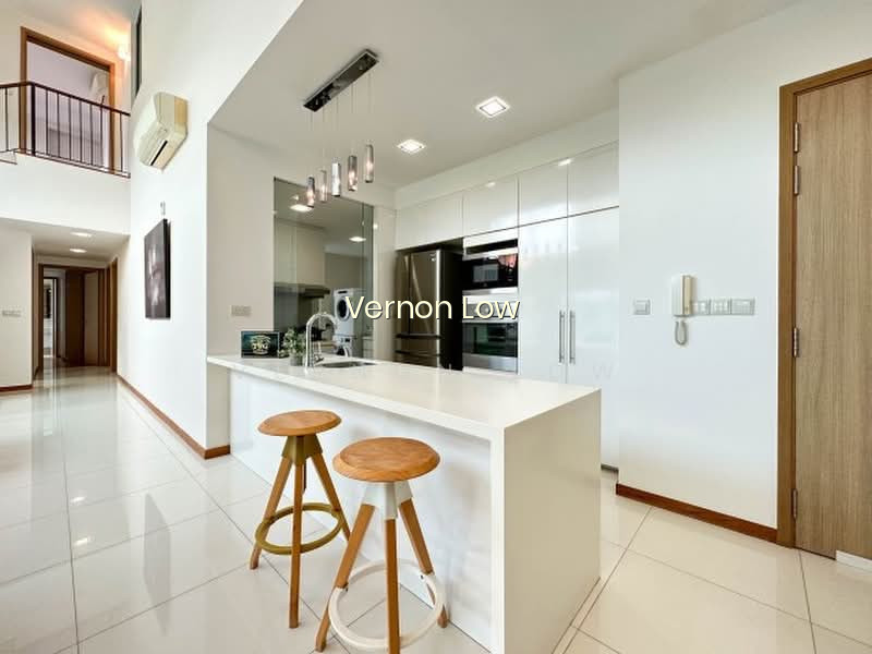 CLEMENTIWOODS CONDOMINIUM photo 2